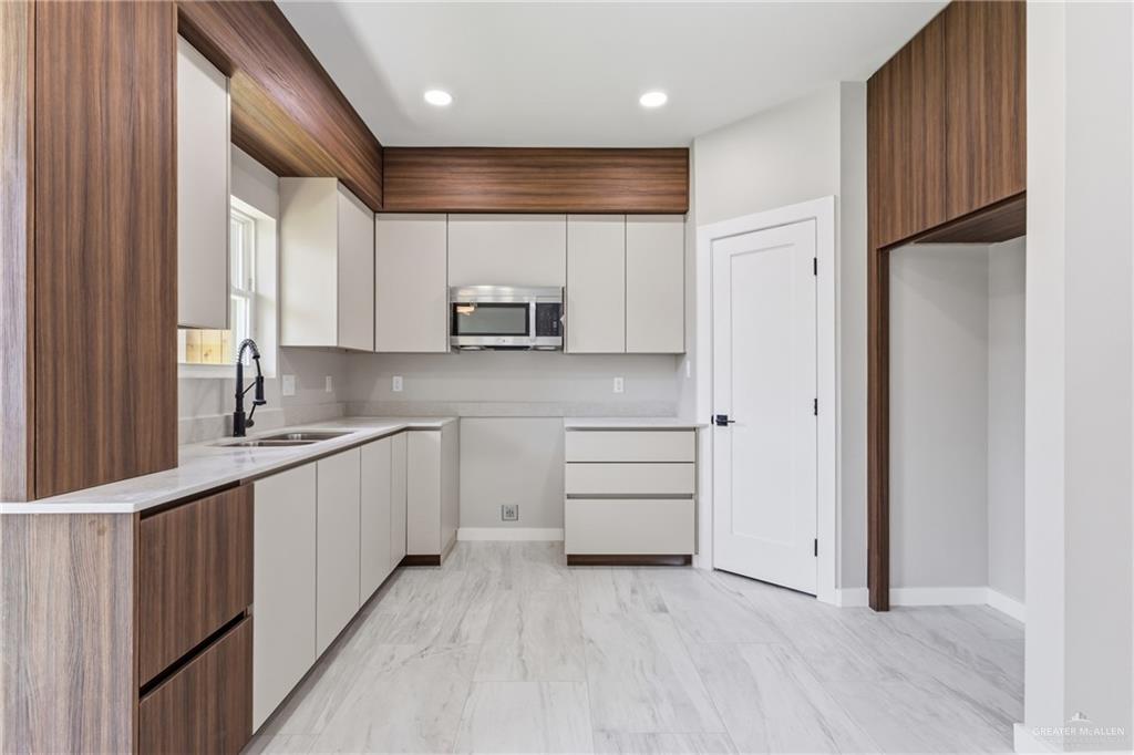 Photo 5 of 2206 Corales Street