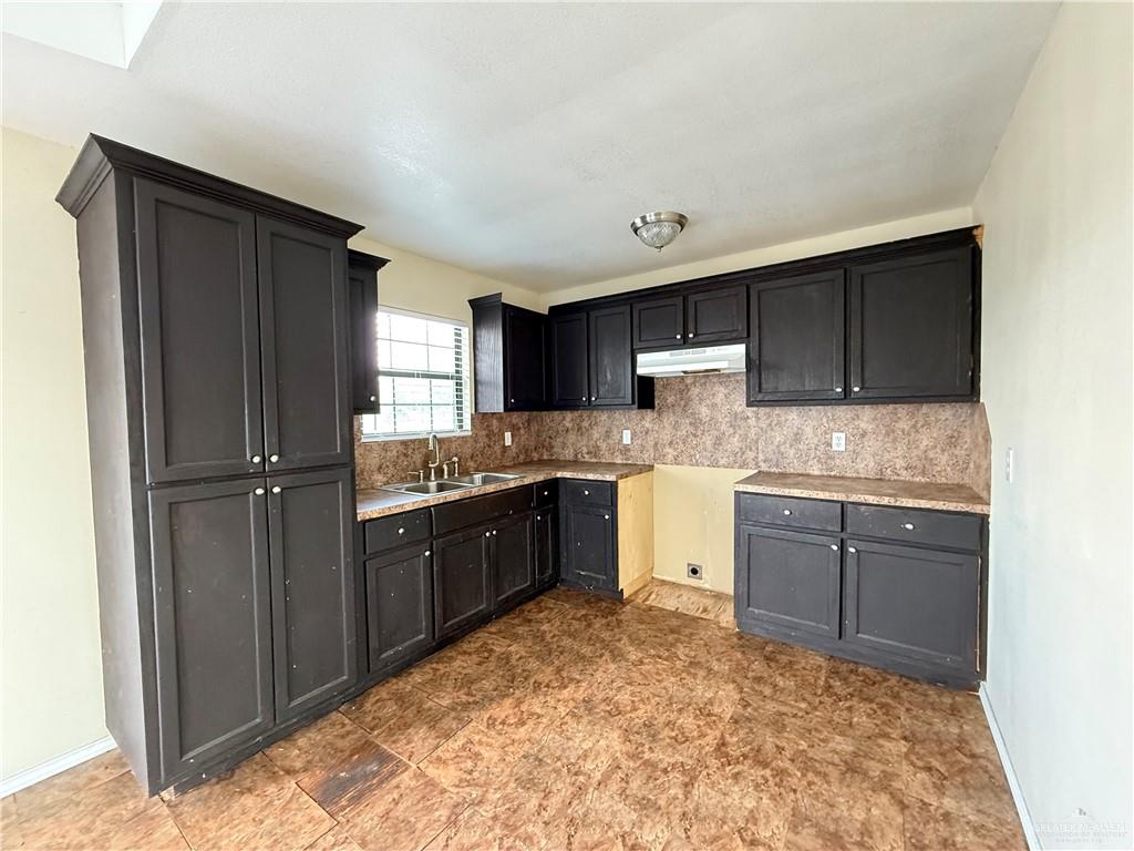 Photo 5 of 5709 Barry Drive