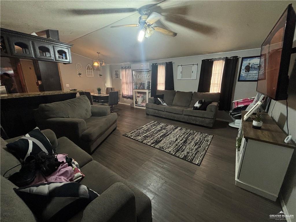 Photo 3 of 8204 Jubilee Boulevard