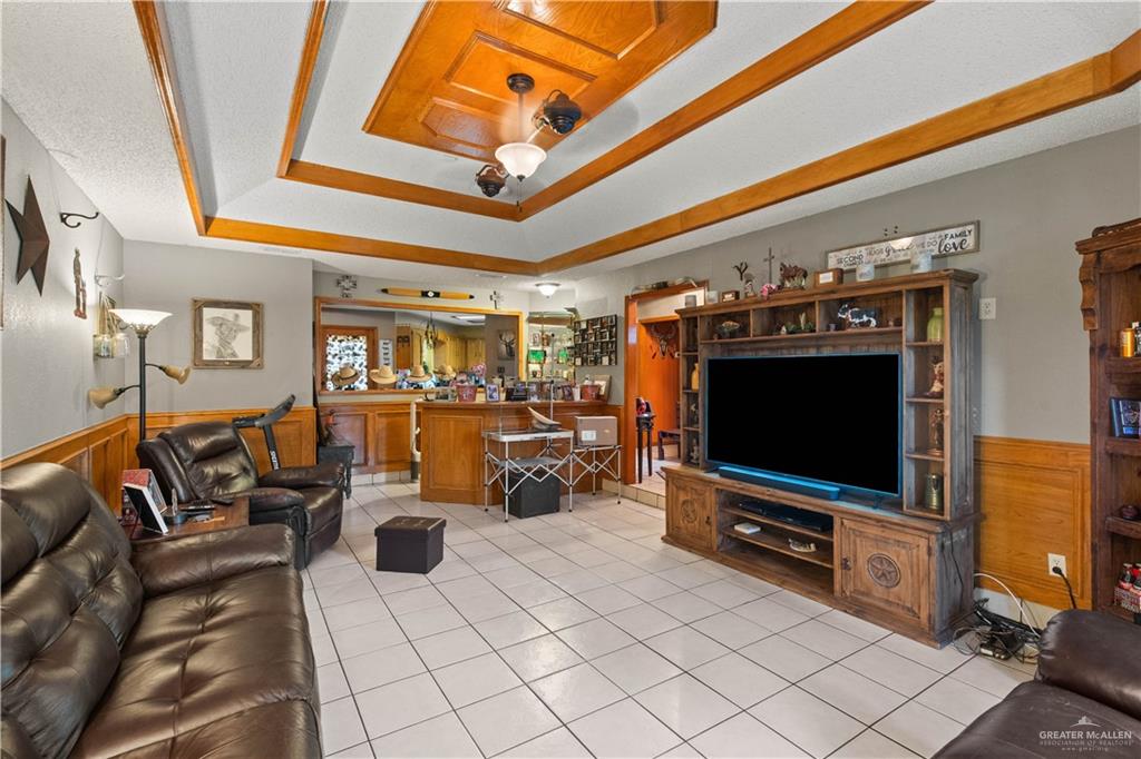 Photo 4 of 2207 Fern Avenue