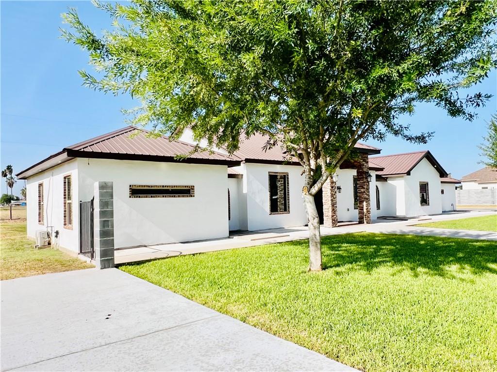 Photo 3 of 208 Esperanza Avenue