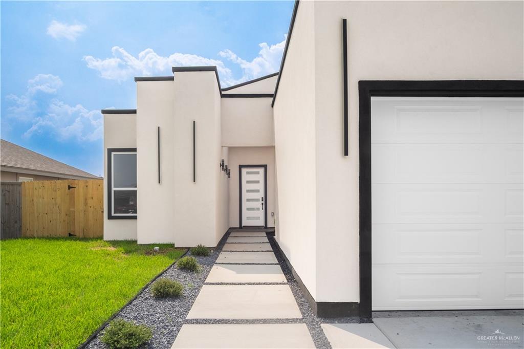 Photo 3 of 1224 Dawes Avenue