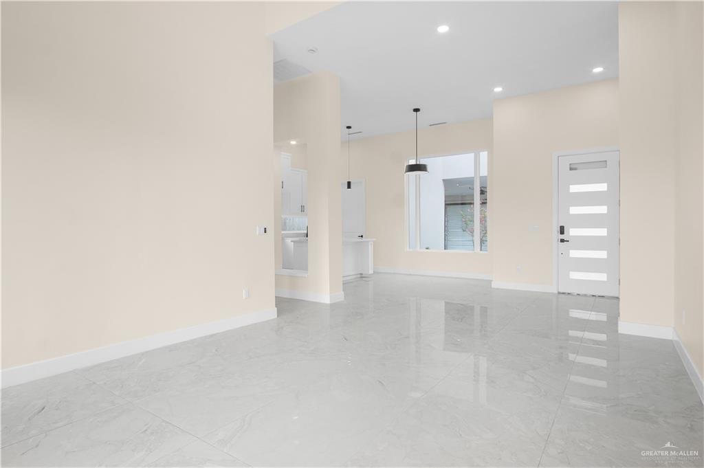 Photo 7 of 1224 Dawes Avenue