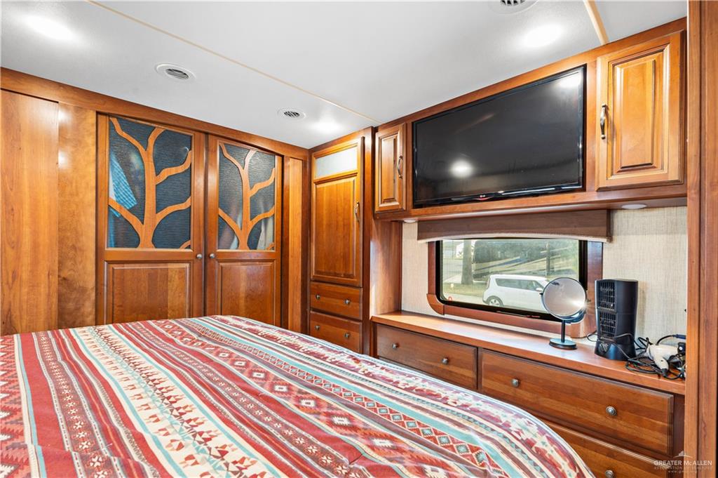Photo 18 of 2070 Cordoba East