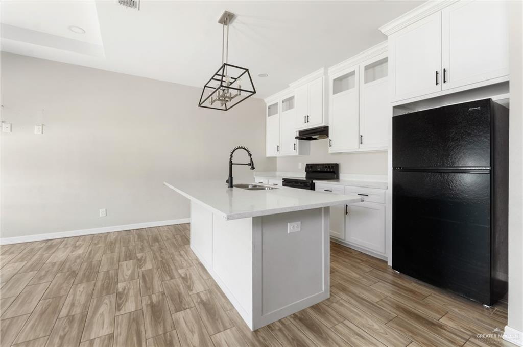 Photo 3 of 424 San Mateo Avenue